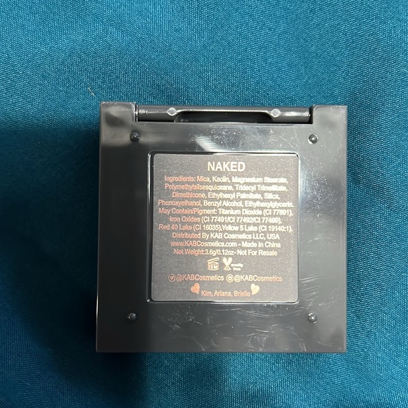 Kab Cosmetics small eyeshadow palette - Picture 3 of 3